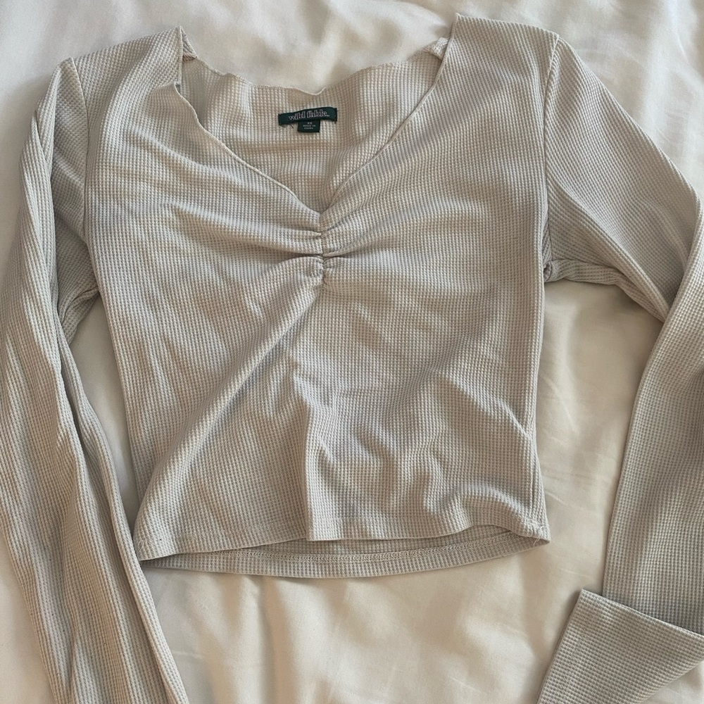 Target (wild fable) cropped long sleeve